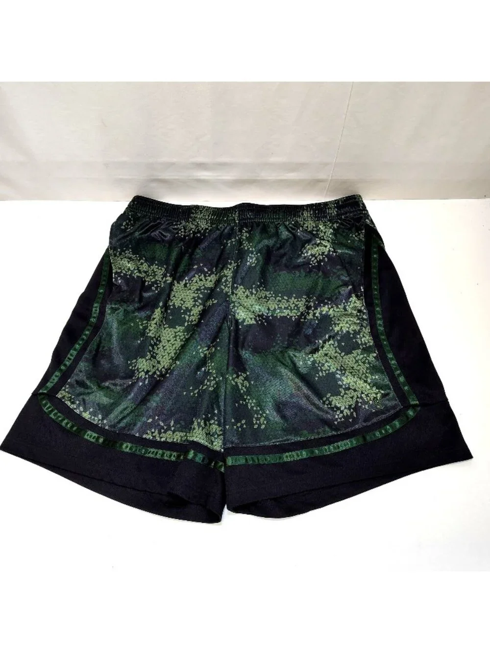 AND1 Athletic Long Shorts Basketball Gym Digital Camo Design 3XL 100% Polyester